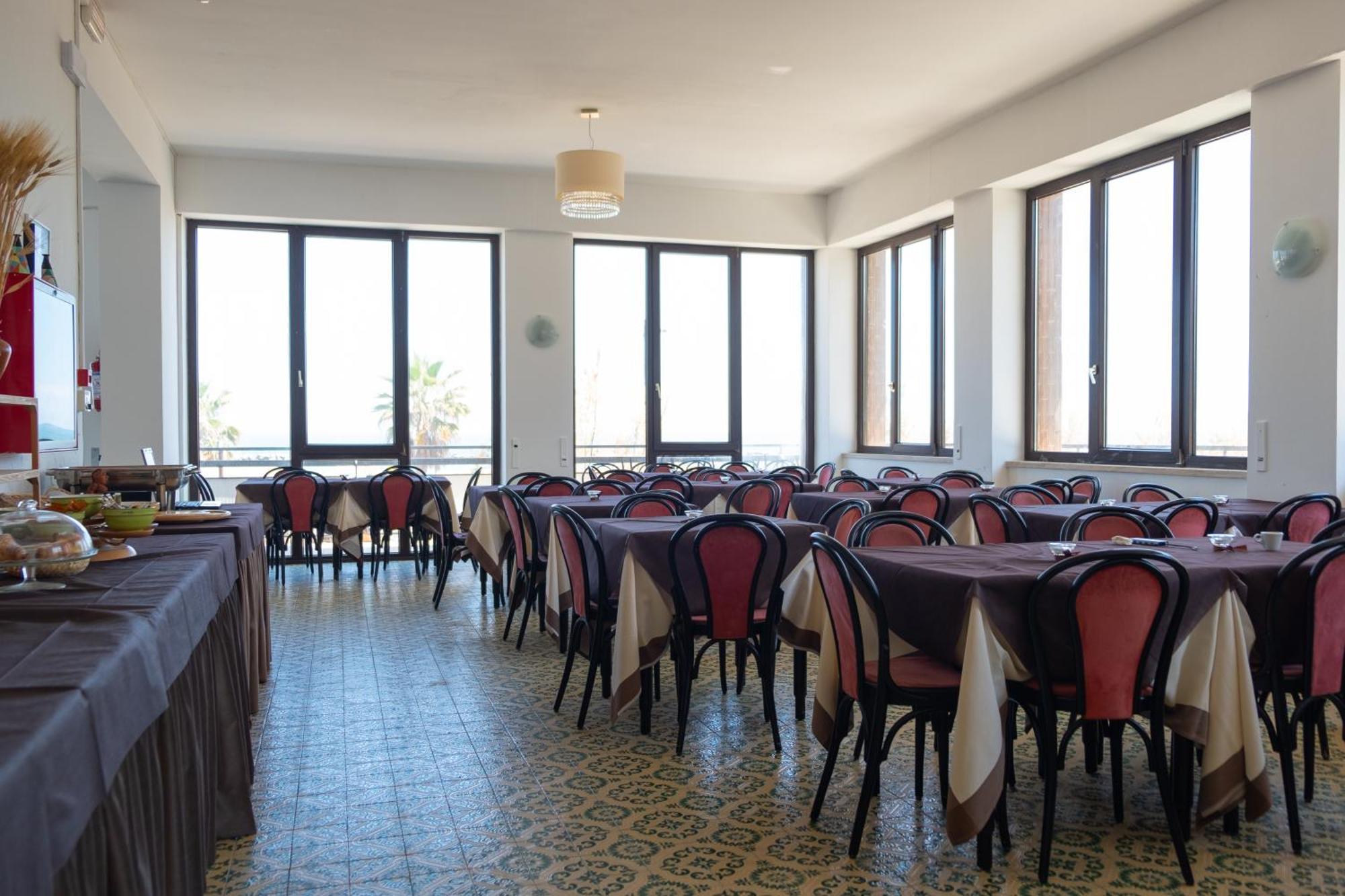 Hotel Re Leone Rimini Exterior foto