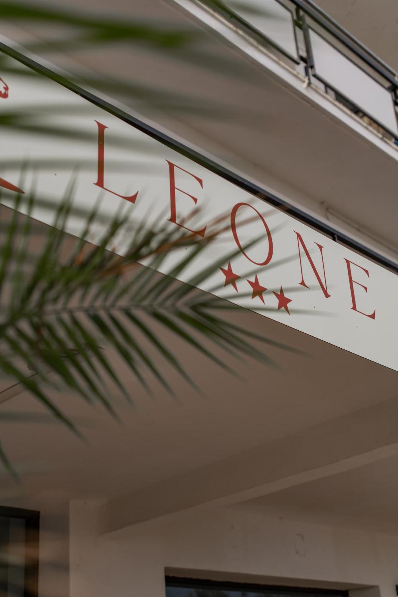 Hotel Re Leone Rimini Exterior foto